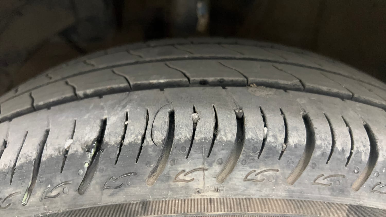 Used 2021 Maruti Suzuki Baleno Delta Petrol Manual tyres LEFT FRONT TYRE TREAD VIEW