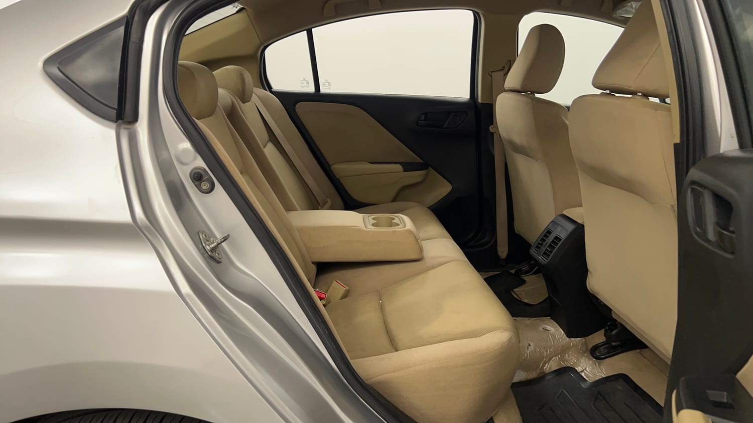 Used 2016 Honda City SV CVT Petrol Automatic interior RIGHT SIDE REAR DOOR CABIN VIEW