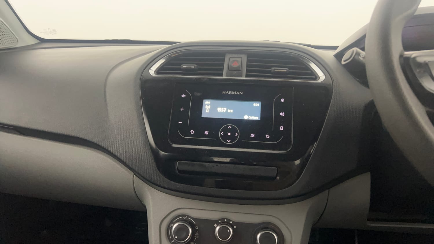 Used 2023 Tata Tiago XT Petrol Manual interior MUSIC SYSTEM & AC CONTROL VIEW