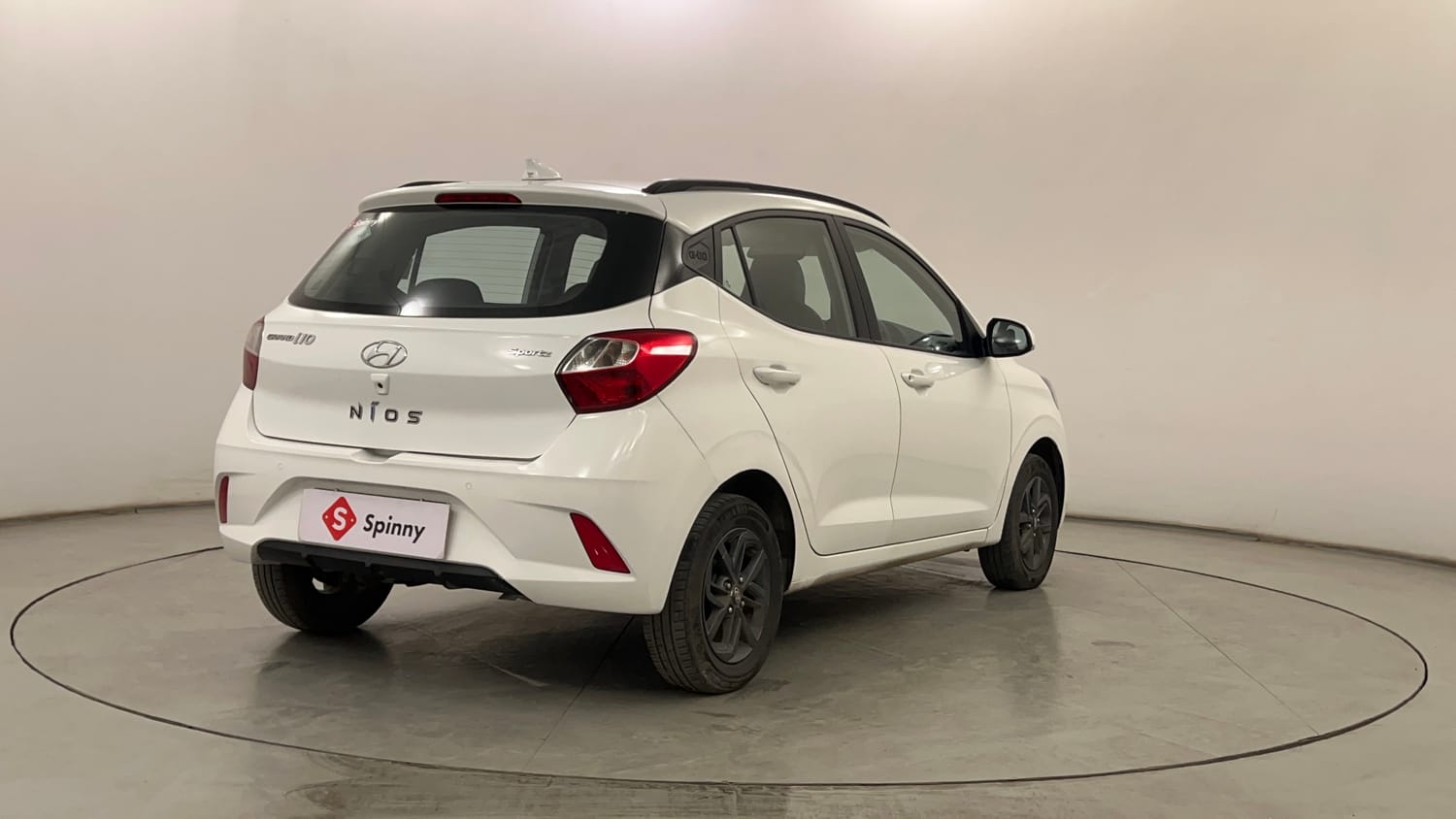 Used 2023 Hyundai Grand i10 Nios Sportz 1.2 Kappa VTVT CNG Cng Manual exterior RIGHT REAR CORNER VIEW