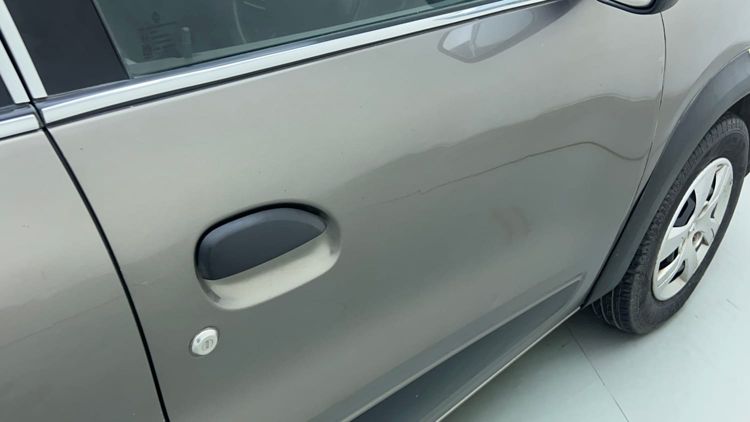 Used 2019 Renault Kwid RXT Opt Petrol Manual dents MINOR SCRATCH