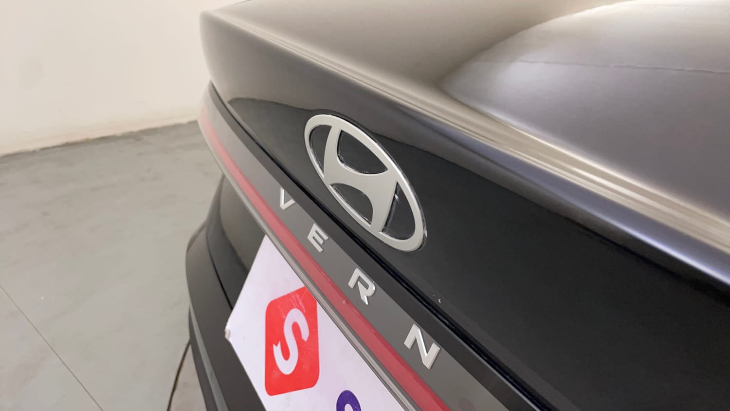 Used 2024 Hyundai Verna SX (O) 1.5 Turbo Petrol DCT Petrol Automatic dents MINOR SCRATCH