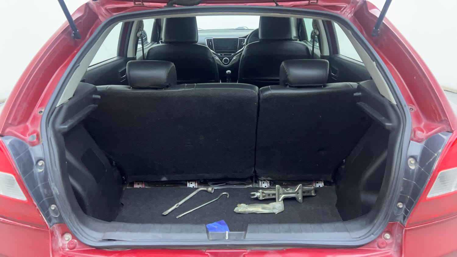 Used 2021 Maruti Suzuki Baleno Zeta Petrol Manual interior DICKY INSIDE VIEW