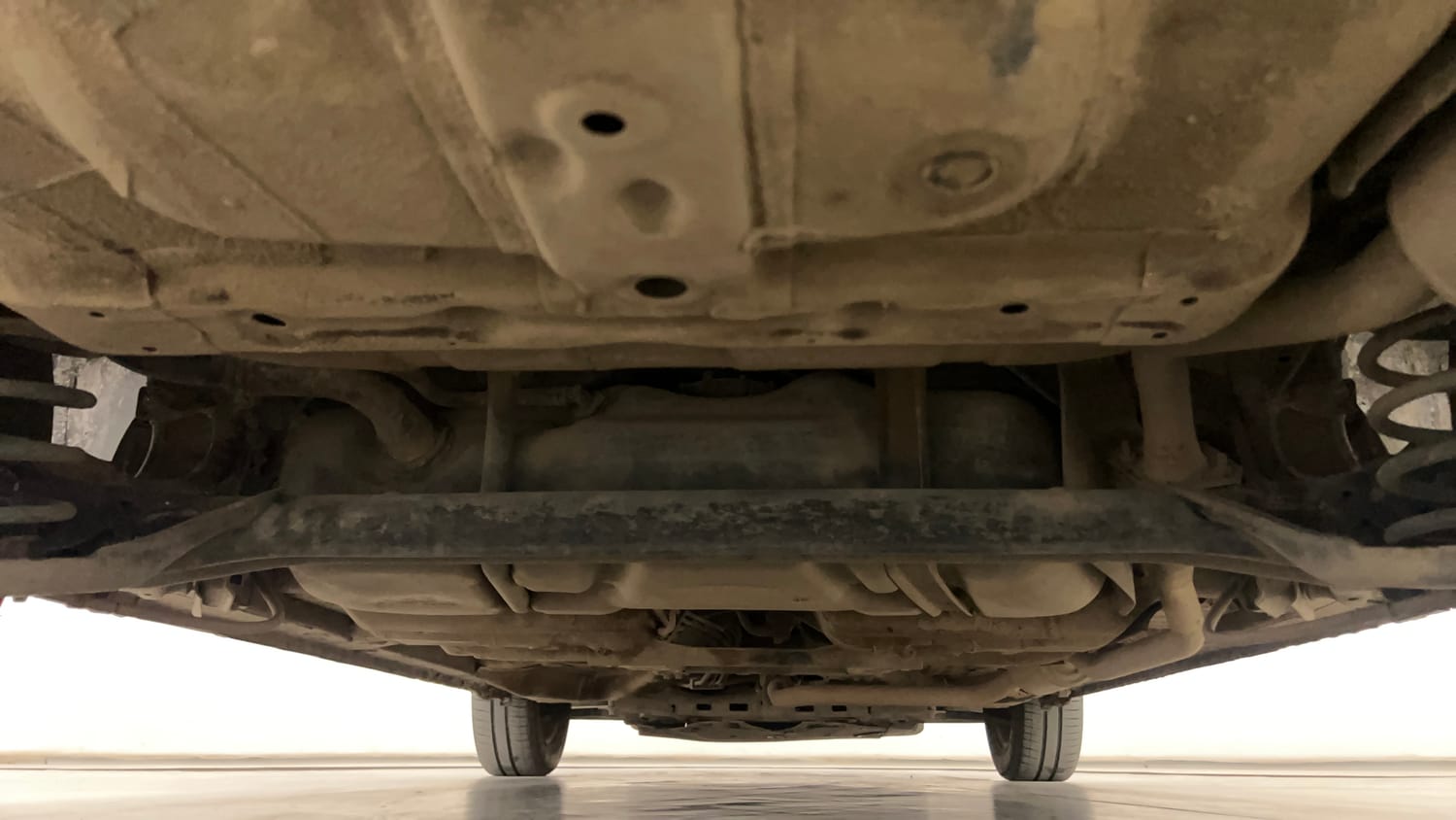 Used 2016 Honda City SV CVT Petrol Automatic extra REAR UNDERBODY VIEW (TAKEN FROM REAR)