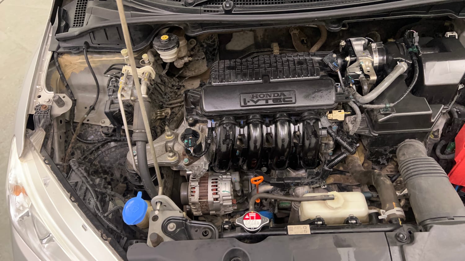 Used 2016 Honda City SV CVT Petrol Automatic engine ENGINE RIGHT SIDE VIEW