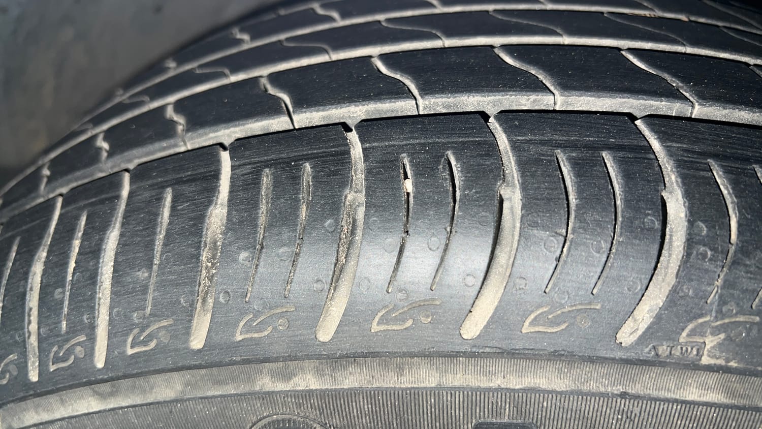 Used 2019 Ford EcoSport Titanium 1.5L TDCi Diesel Manual tyres LEFT FRONT TYRE TREAD VIEW
