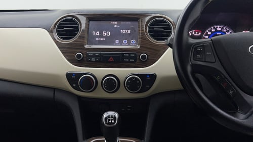 Used 2018 Hyundai Grand i10 Sportz 1.2 Kappa VTVT Petrol Manual interior MUSIC SYSTEM & AC CONTROL VIEW