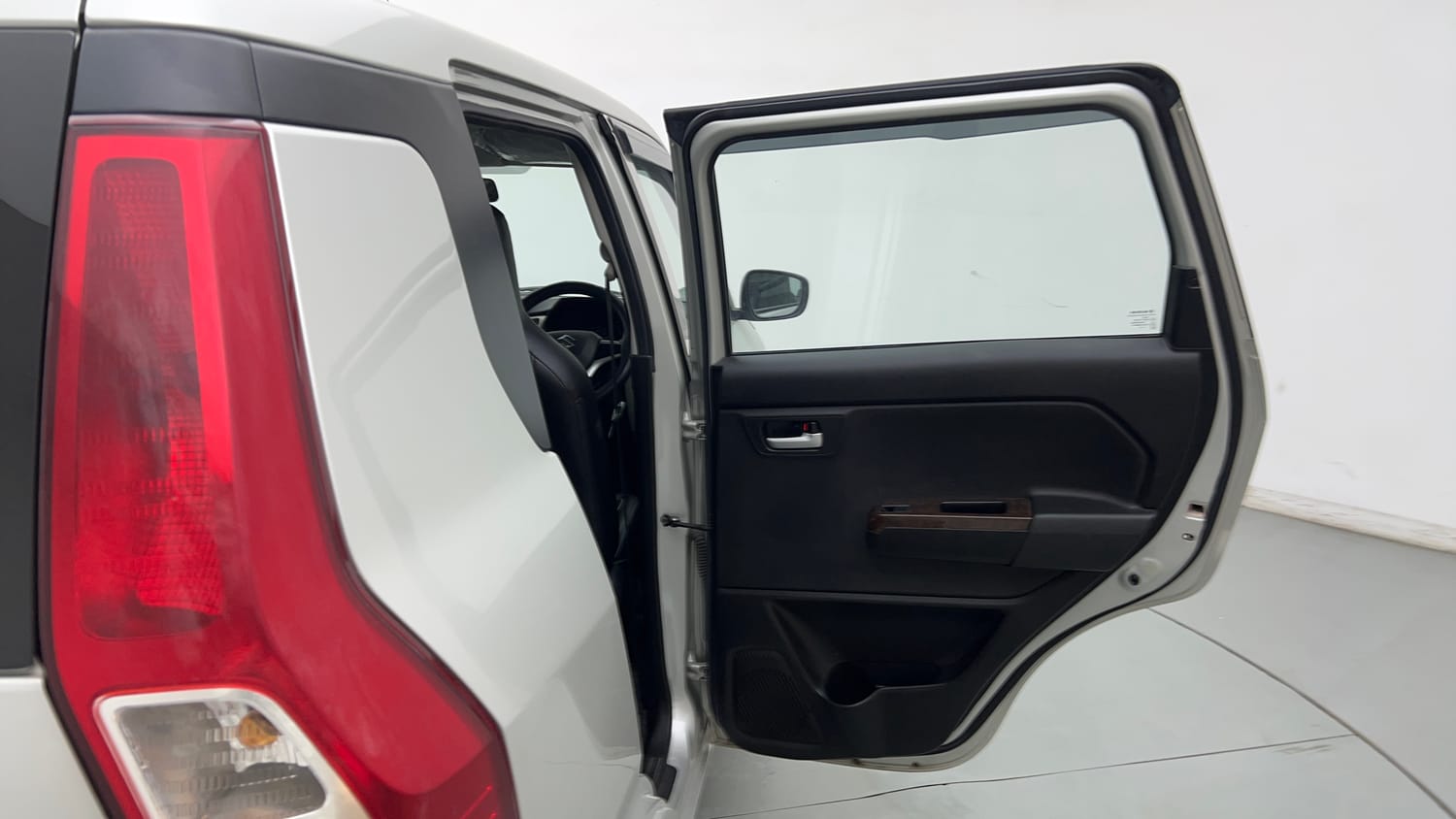 Used 2022 Maruti Suzuki Wagon R VXI 1.0 Petrol Manual interior RIGHT REAR DOOR OPEN VIEW