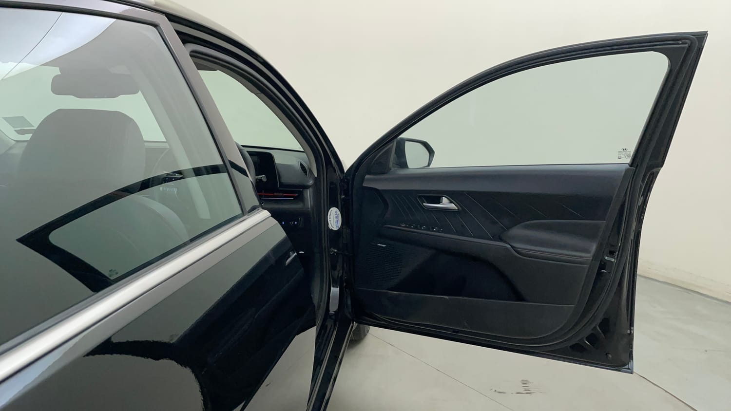Used 2024 Hyundai Verna SX (O) 1.5 Turbo Petrol DCT Petrol Automatic interior RIGHT FRONT DOOR OPEN VIEW