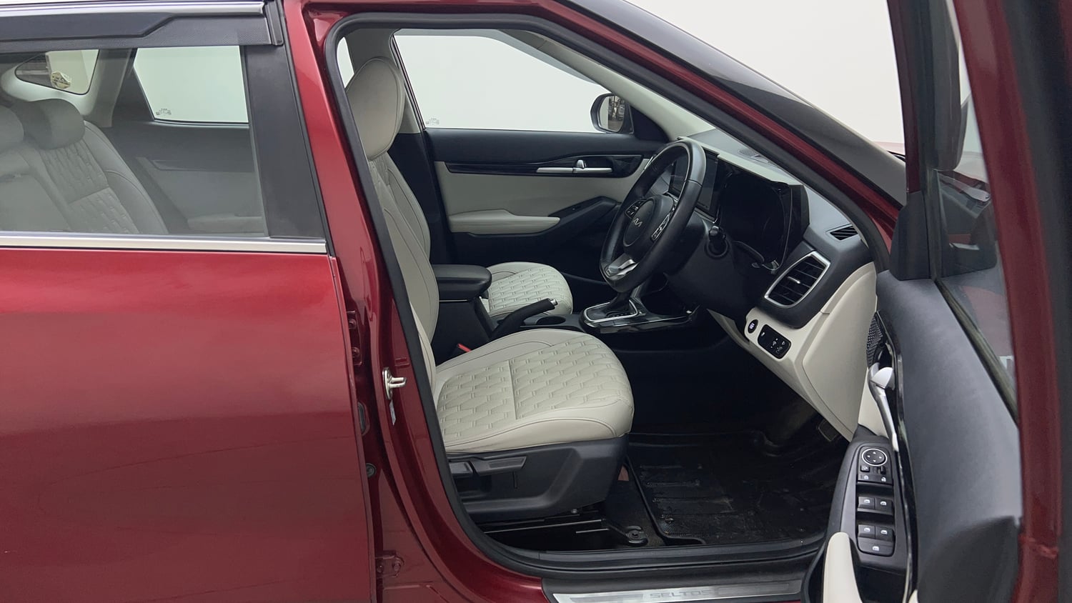 Used 2022 kia Seltos HTX 1.5 IVT Petrol Automatic interior RIGHT SIDE FRONT DOOR CABIN VIEW