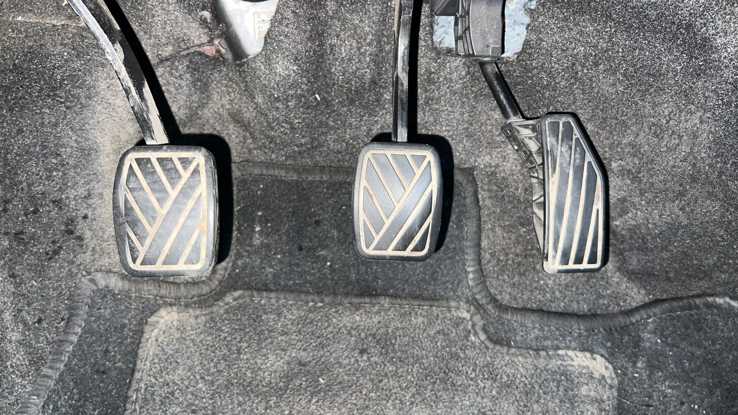 Used 2021 Maruti Suzuki Swift VXi Petrol Manual interior PEDALS VIEW