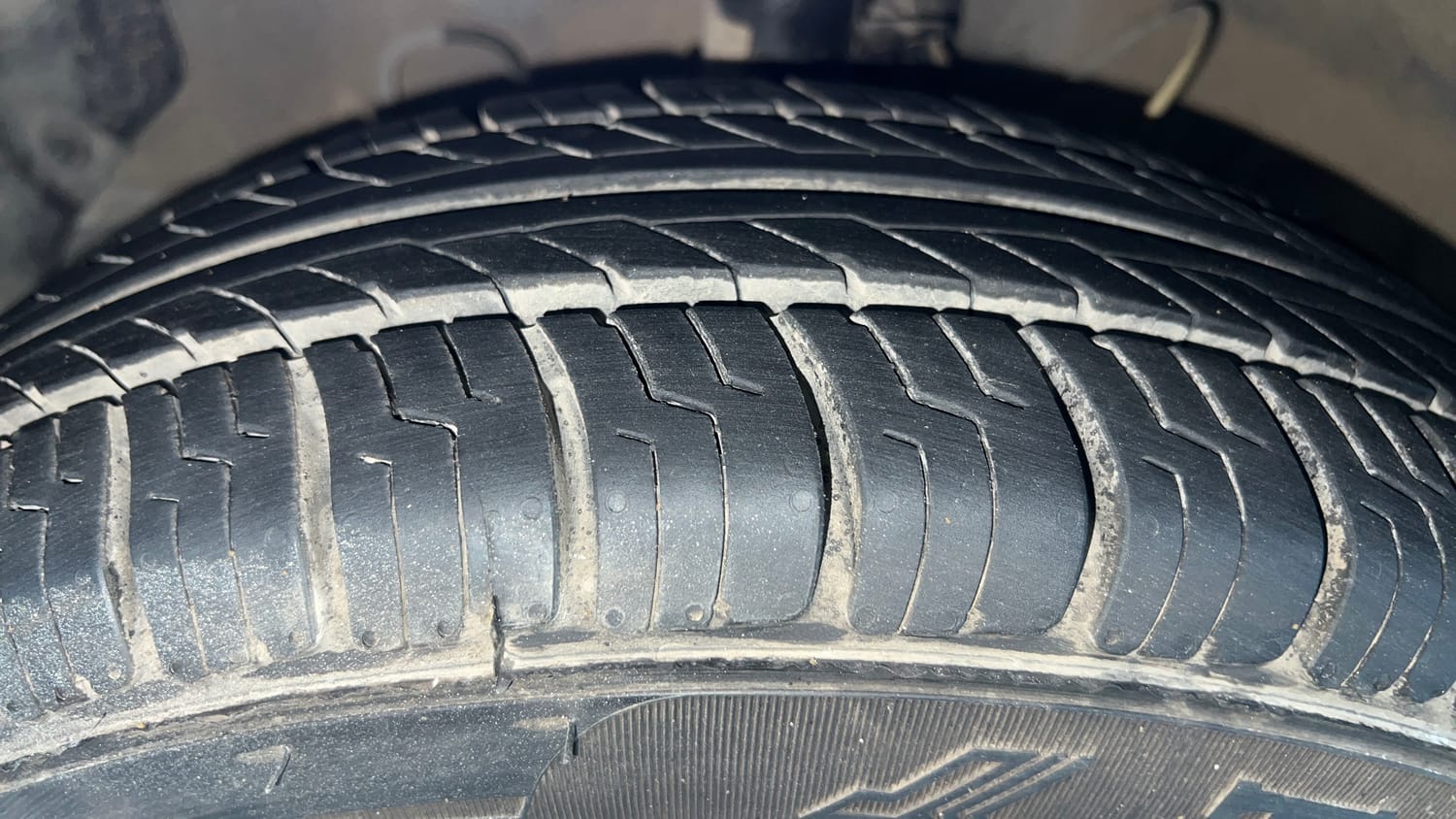 Used 2019 Hyundai Santro Magna Petrol Manual tyres LEFT FRONT TYRE TREAD VIEW