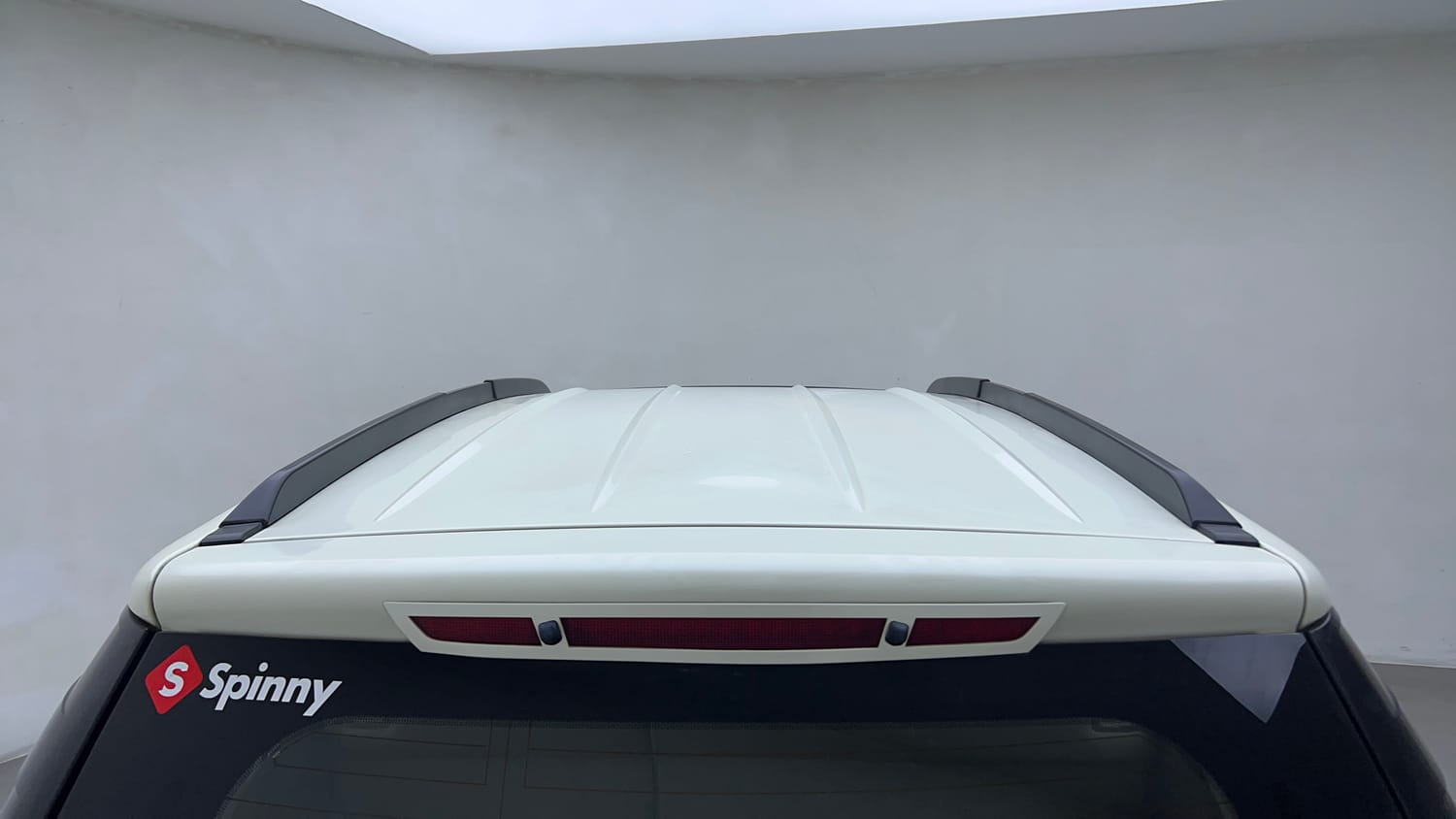 Used 2016 Mahindra XUV500 W10 AT Diesel Automatic exterior EXTERIOR ROOF VIEW
