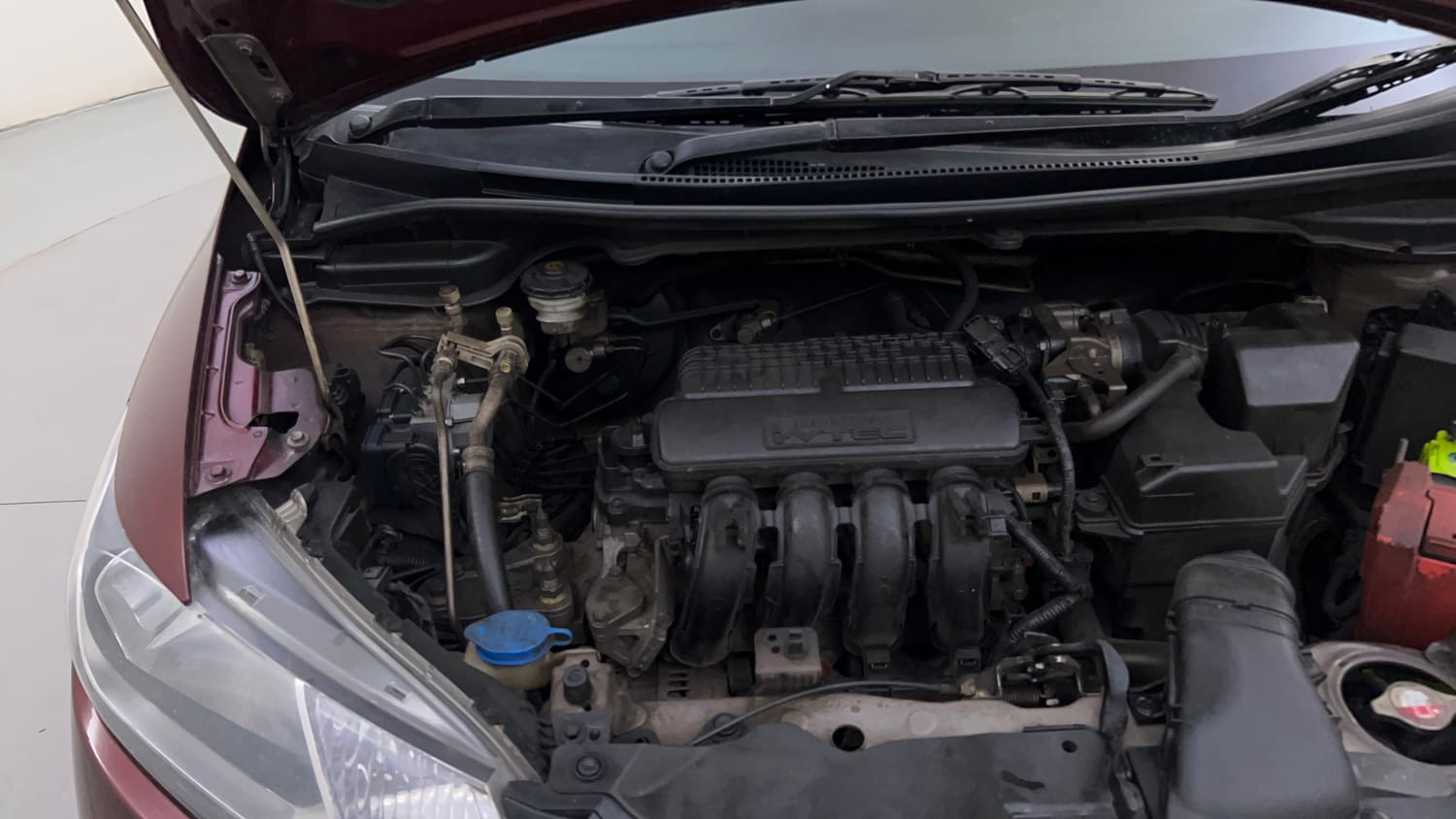 Used 2015 Honda Jazz V Petrol Petrol Manual engine ENGINE RIGHT SIDE HINGE & APRON VIEW