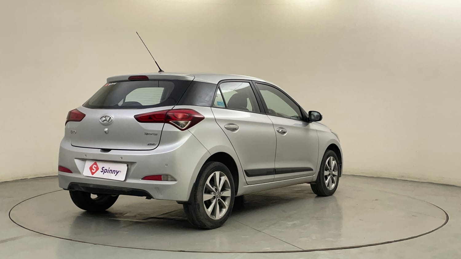 Used 2015 Hyundai Elite i20 Sportz 1.2 (O) Petrol Manual exterior RIGHT REAR CORNER VIEW