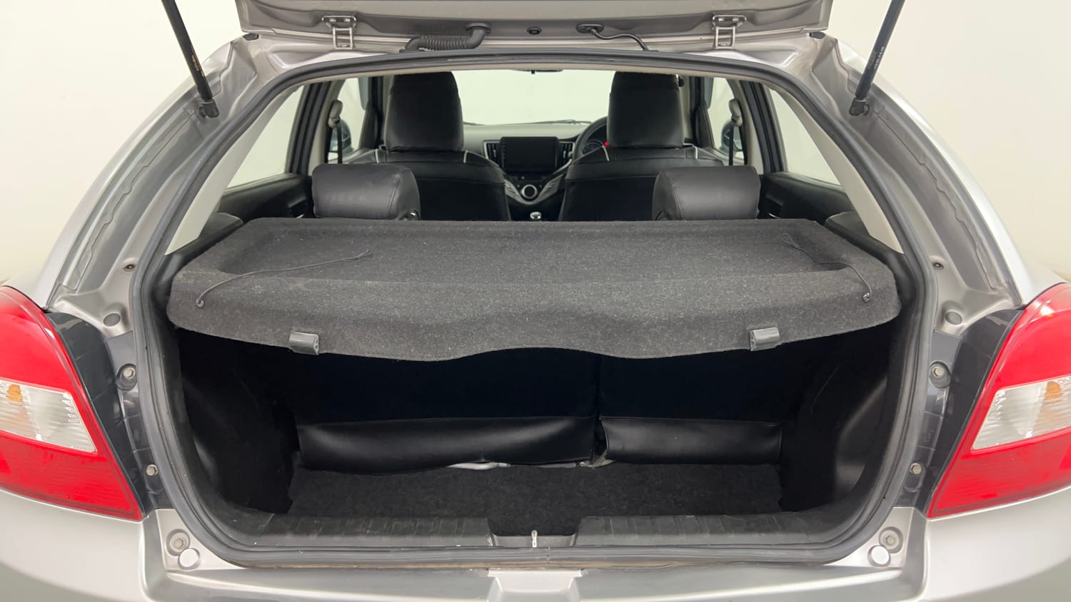 Used 2021 Maruti Suzuki Baleno Delta Petrol Manual interior DICKY INSIDE VIEW