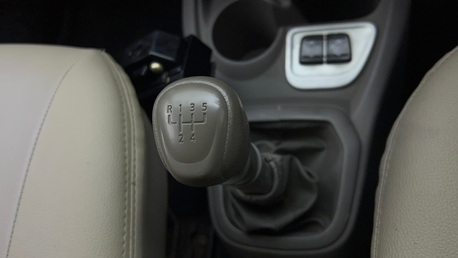 Used 2017 Datsun Redi-GO S Petrol Manual interior GEAR  KNOB VIEW