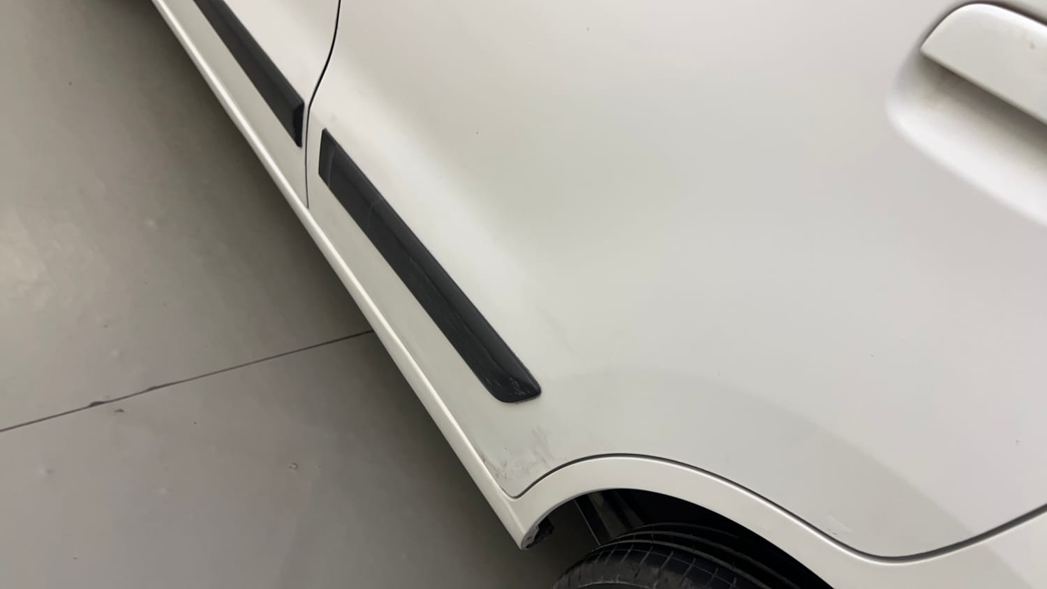 Used 2016 Maruti Suzuki Wagon R 1.0 VXI AMT Petrol Automatic dents MINOR DENT