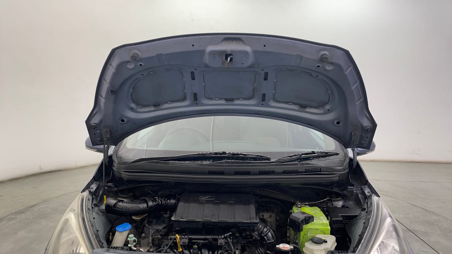 Used 2016 Hyundai Xcent SX 1.2 Petrol Manual engine ENGINE & BONNET OPEN FRONT VIEW