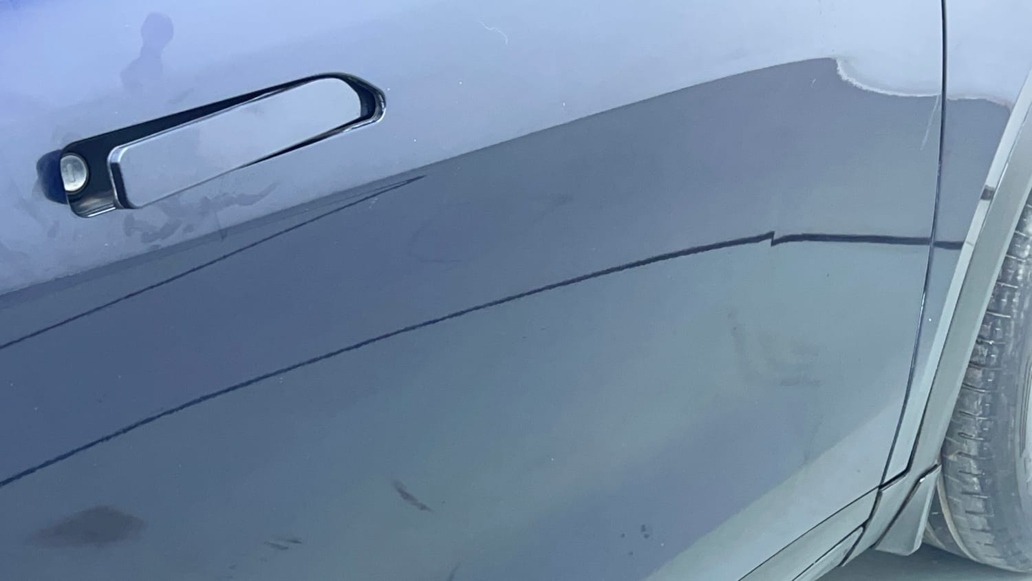 Used 2021 Mahindra XUV700 AX 7 Petrol AT Luxury Pack 7 STR Petrol Automatic dents MINOR SCRATCH