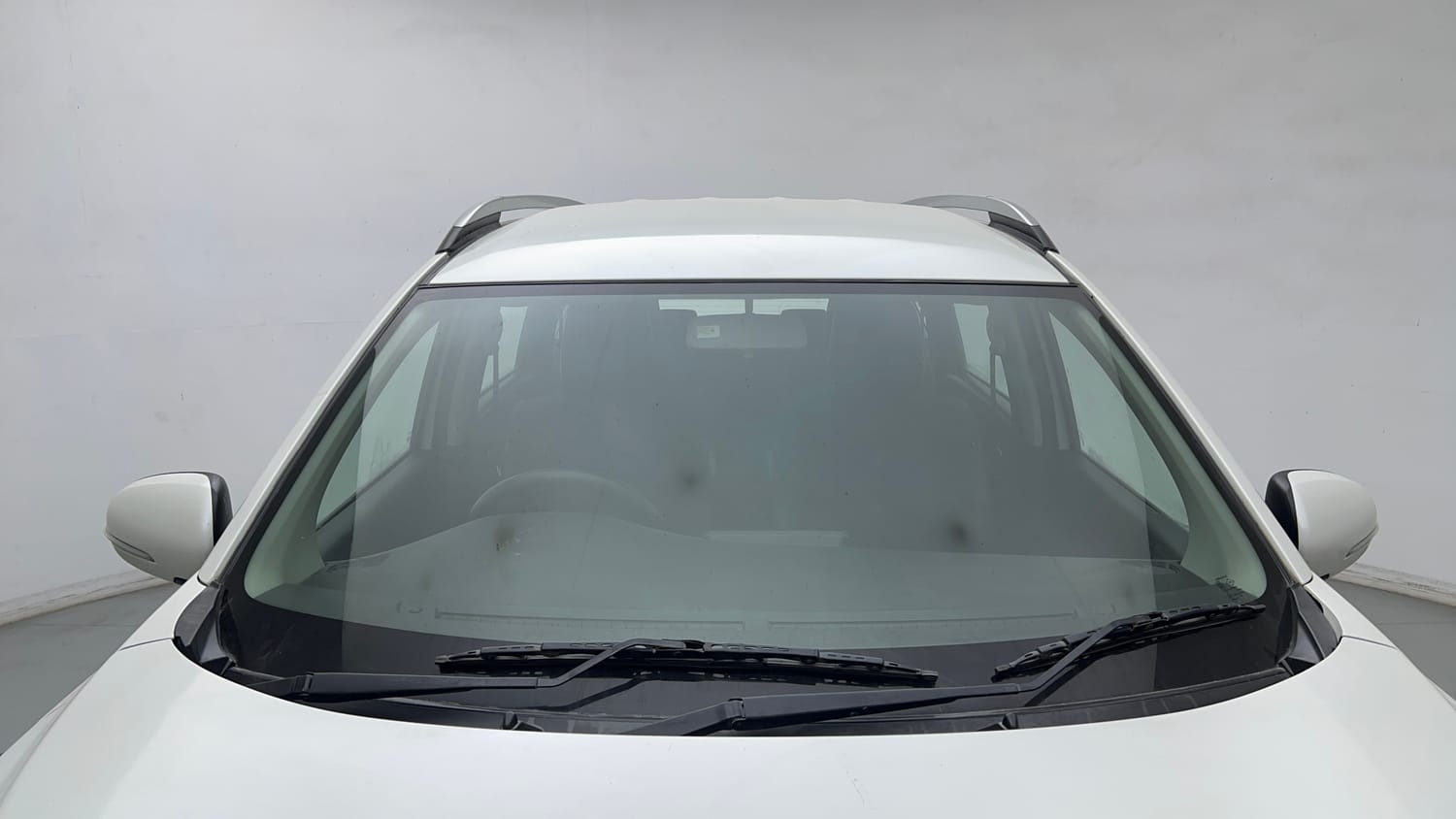 Used 2023 Maruti Suzuki XL6 Zeta MT CNG Cng Manual exterior FRONT WINDSHIELD VIEW