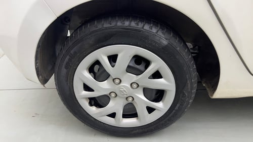 Used 2018 Hyundai Grand i10 Sportz 1.2 Kappa VTVT Petrol Manual tyres RIGHT REAR TYRE RIM VIEW
