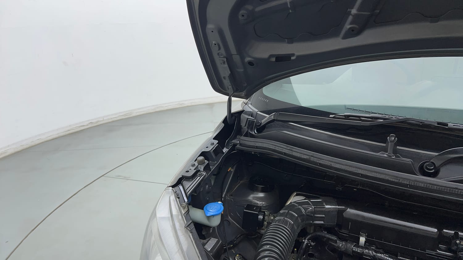 Used 2023 Maruti Suzuki Wagon R ZXI Plus 1.2 AGS Petrol Automatic engine ENGINE RIGHT SIDE HINGE & APRON VIEW