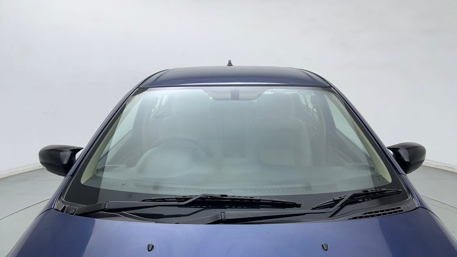 Used 2018 Maruti Suzuki Ciaz Alpha Hybrid 1.5 Petrol Manual exterior FRONT WINDSHIELD VIEW