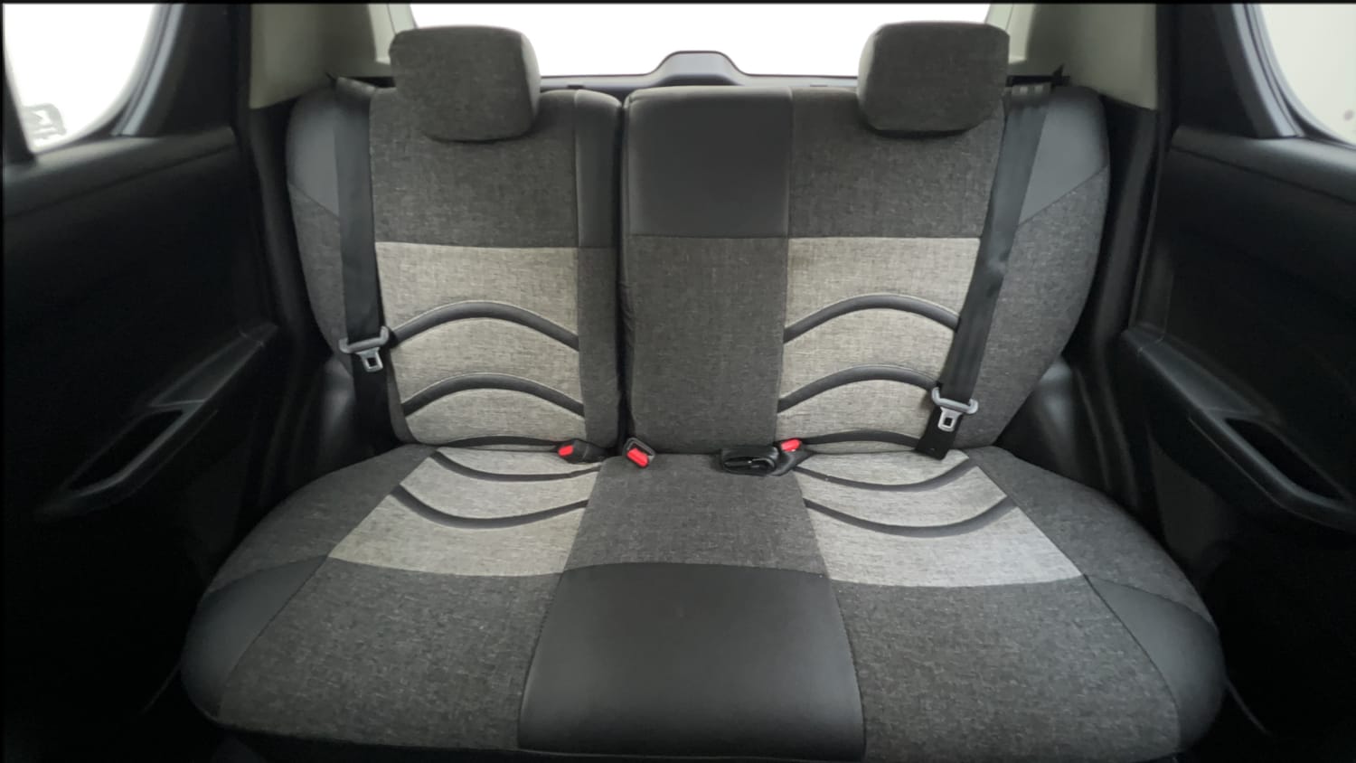 Used 2015 Maruti Suzuki Swift Lxi (O) Petrol Manual interior REAR SEAT CONDITION VIEW