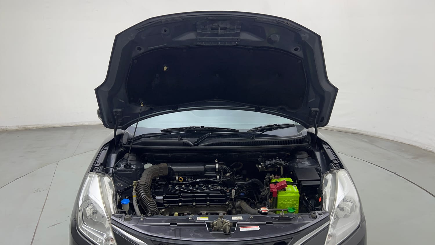 Used 2018 Maruti Suzuki Baleno Zeta 1.2 AT Petrol Automatic engine ENGINE & BONNET OPEN FRONT VIEW