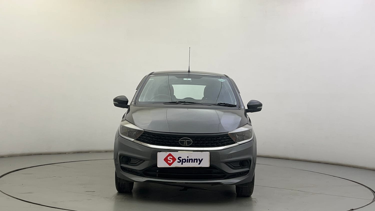 Used 2022 Tata Tiago XT CNG Cng Manual exterior FRONT VIEW