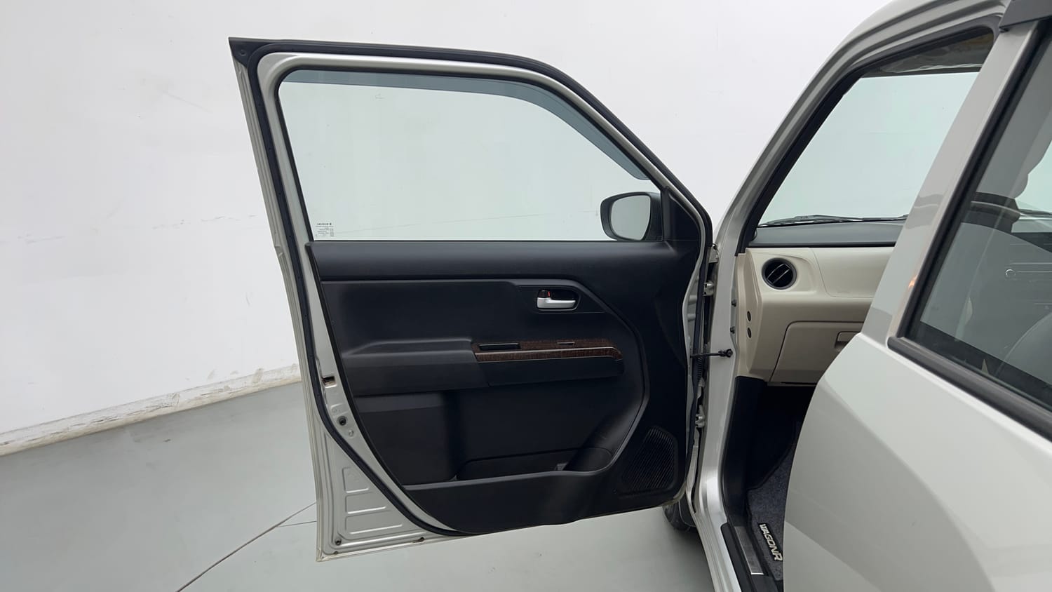 Used 2022 Maruti Suzuki Wagon R VXI 1.0 Petrol Manual interior LEFT FRONT DOOR OPEN VIEW