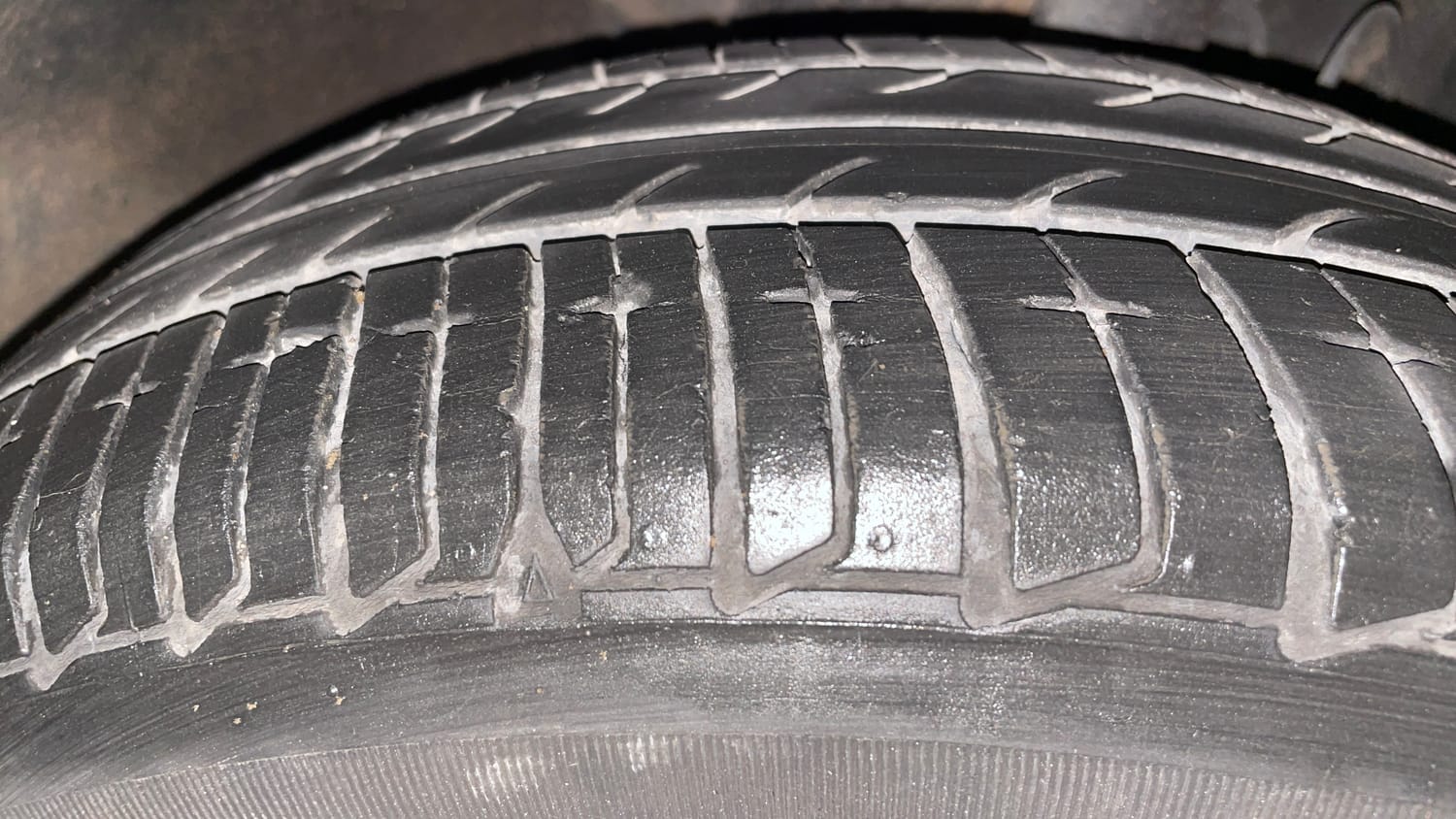 Used 2021 Tata Tiago XZ Plus Petrol Manual tyres RIGHT FRONT TYRE TREAD VIEW