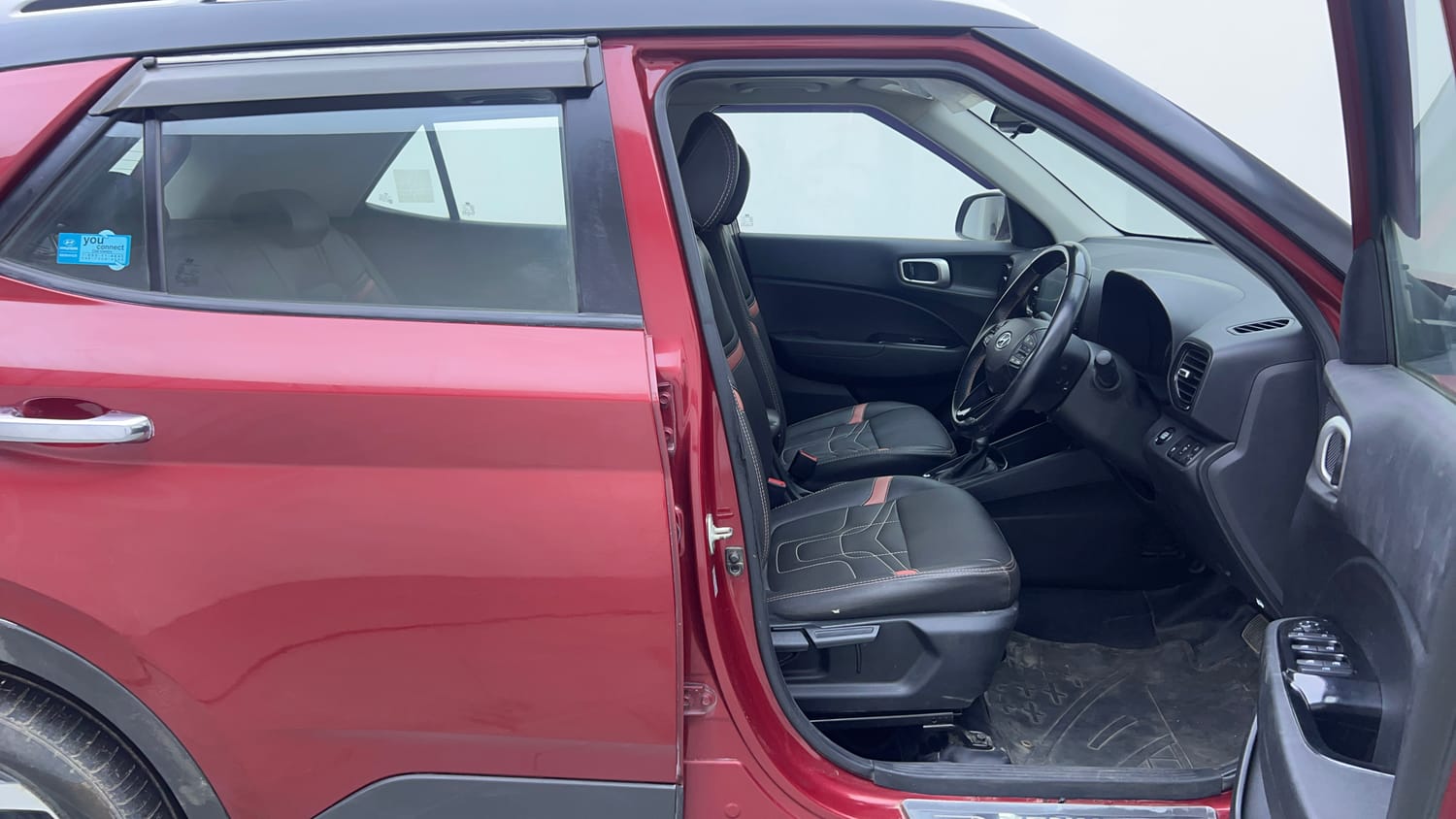Used 2019 Hyundai Venue SX Plus 1.0 Turbo DCT Dual Tone Petrol Automatic interior RIGHT SIDE FRONT DOOR CABIN VIEW