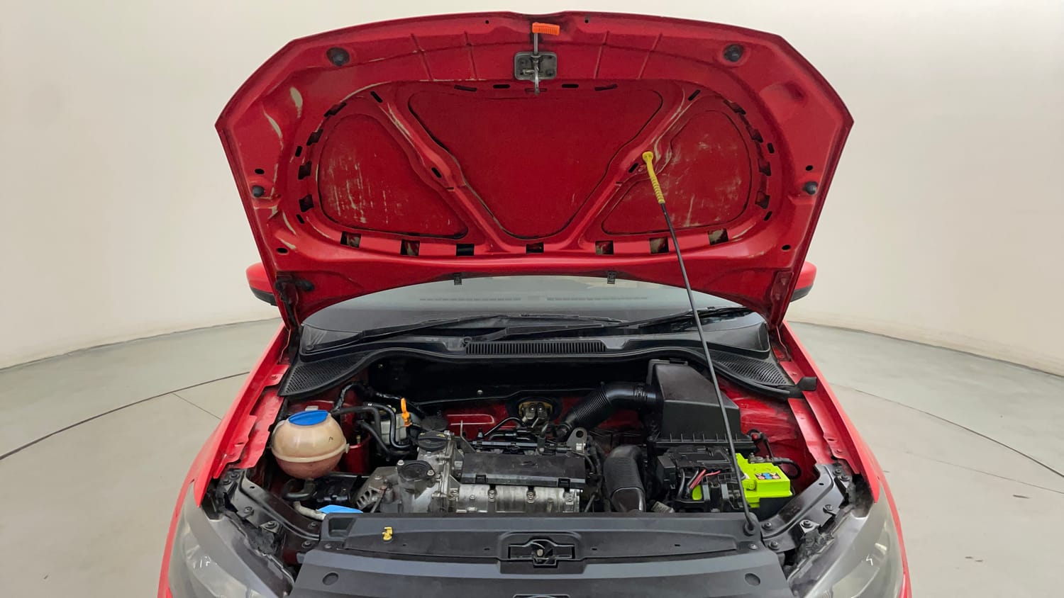 Used 2014 Volkswagen Polo Highline1.2L (P) Petrol Manual engine ENGINE & BONNET OPEN FRONT VIEW