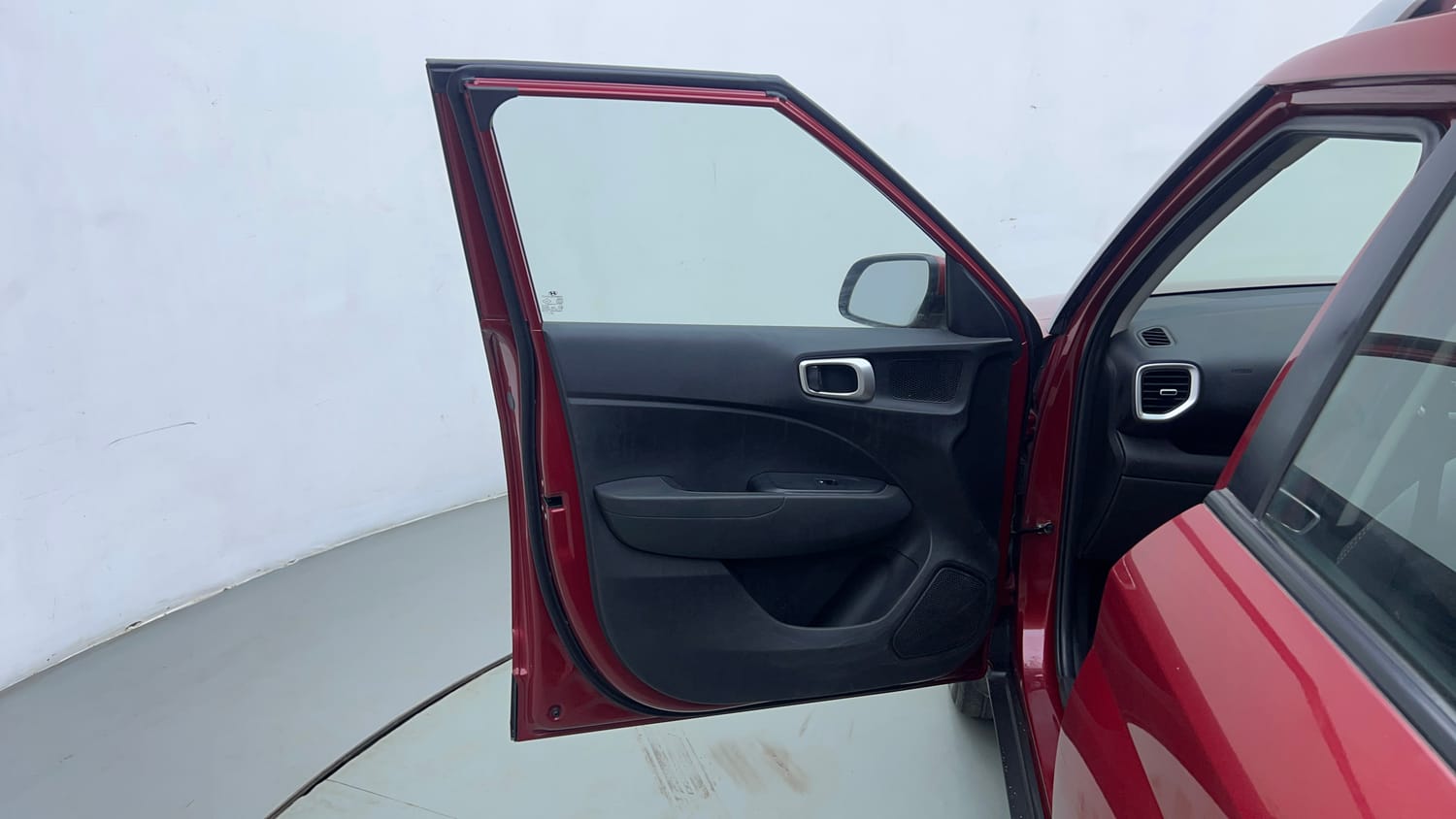 Used 2019 Hyundai Venue SX Plus 1.0 Turbo DCT Petrol Automatic interior LEFT FRONT DOOR OPEN VIEW
