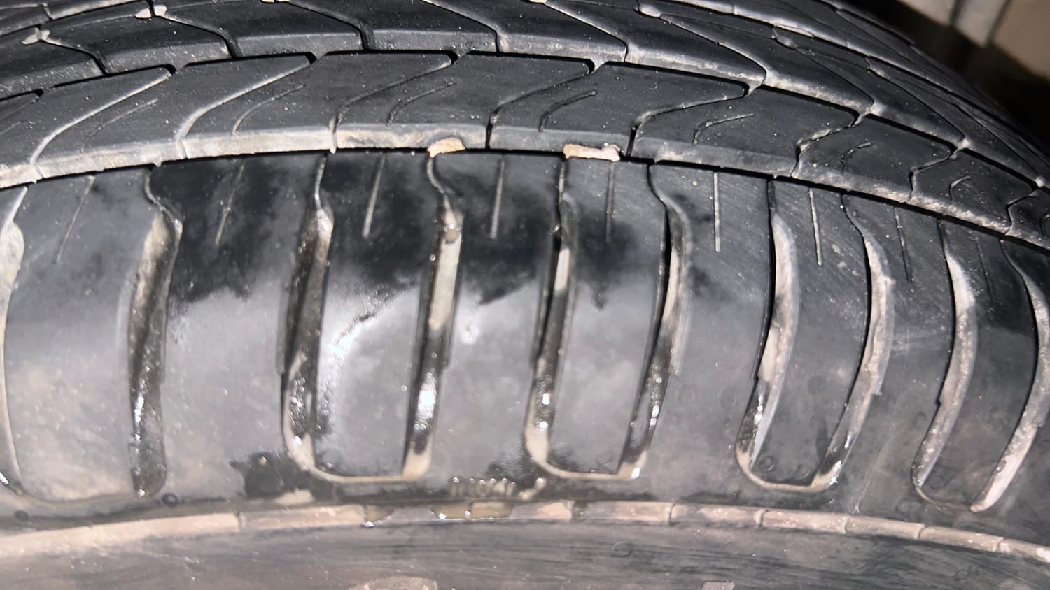 Used 2018 Tata Tiago Revotron XZA Petrol Automatic tyres LEFT REAR TYRE TREAD VIEW