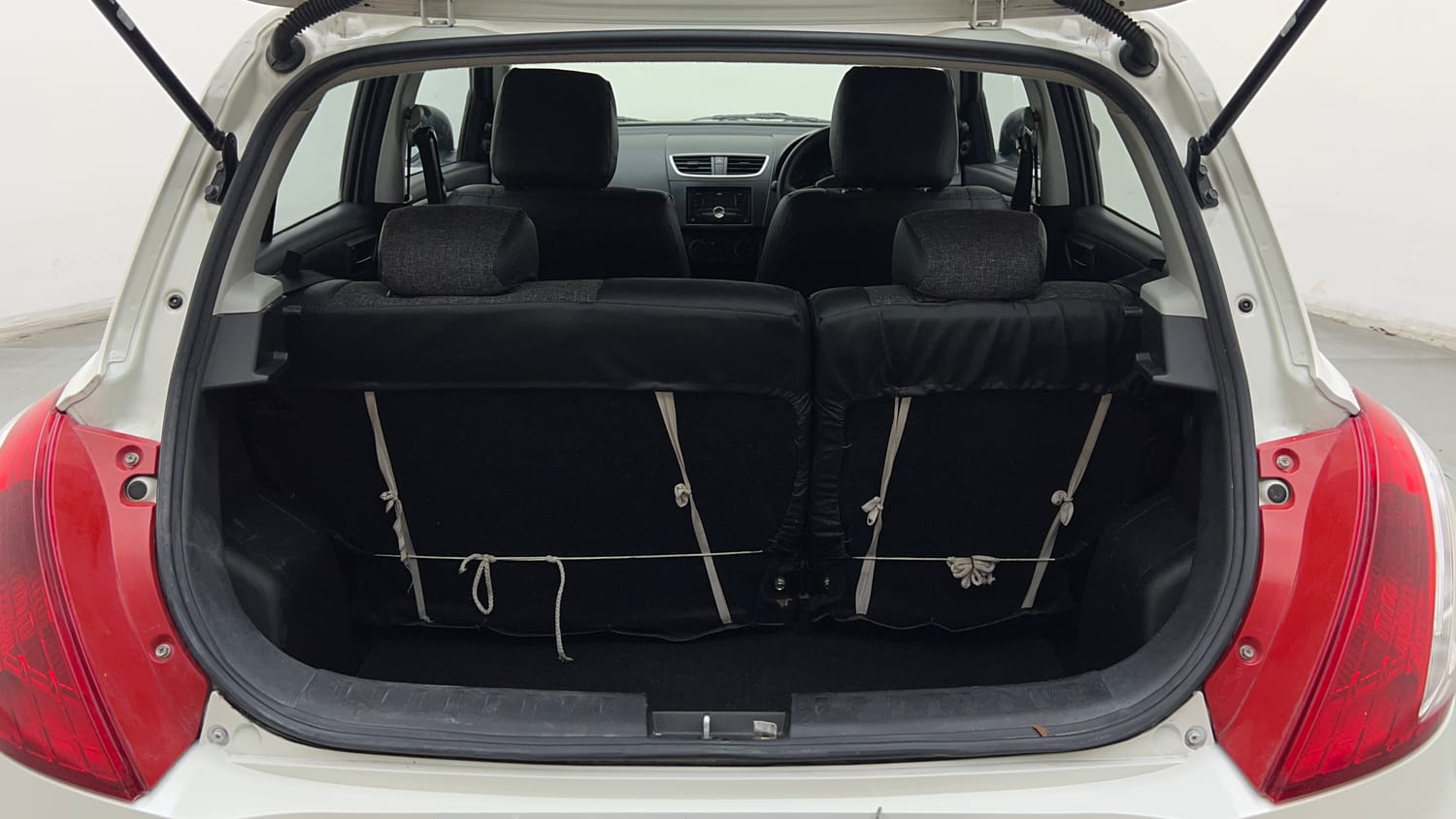 Used 2015 Maruti Suzuki Swift Lxi (O) Petrol Manual interior DICKY INSIDE VIEW