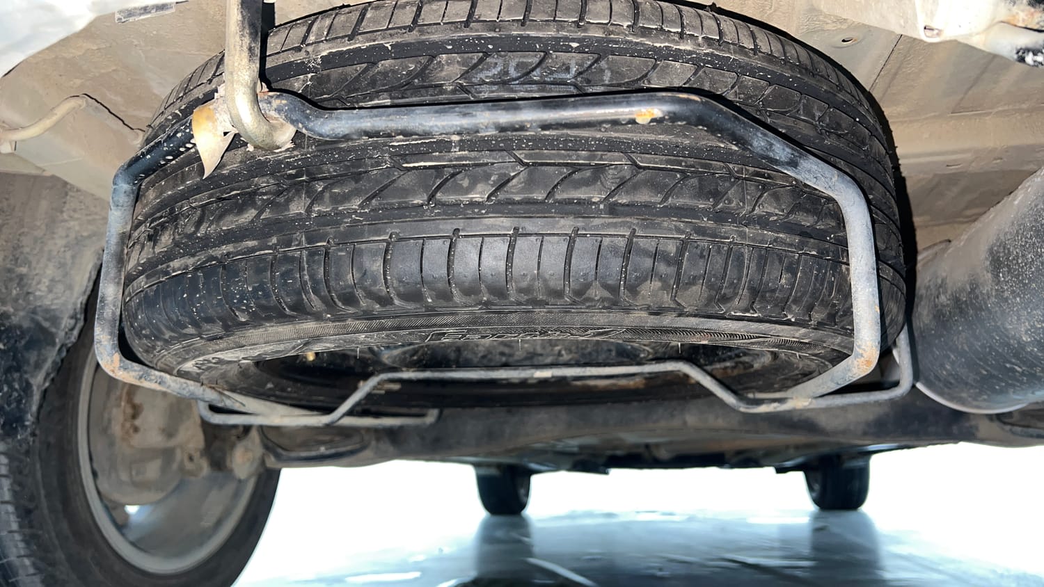 Used 2023 Maruti Suzuki XL6 Zeta MT CNG Cng Manual tyres SPARE TYRE VIEW