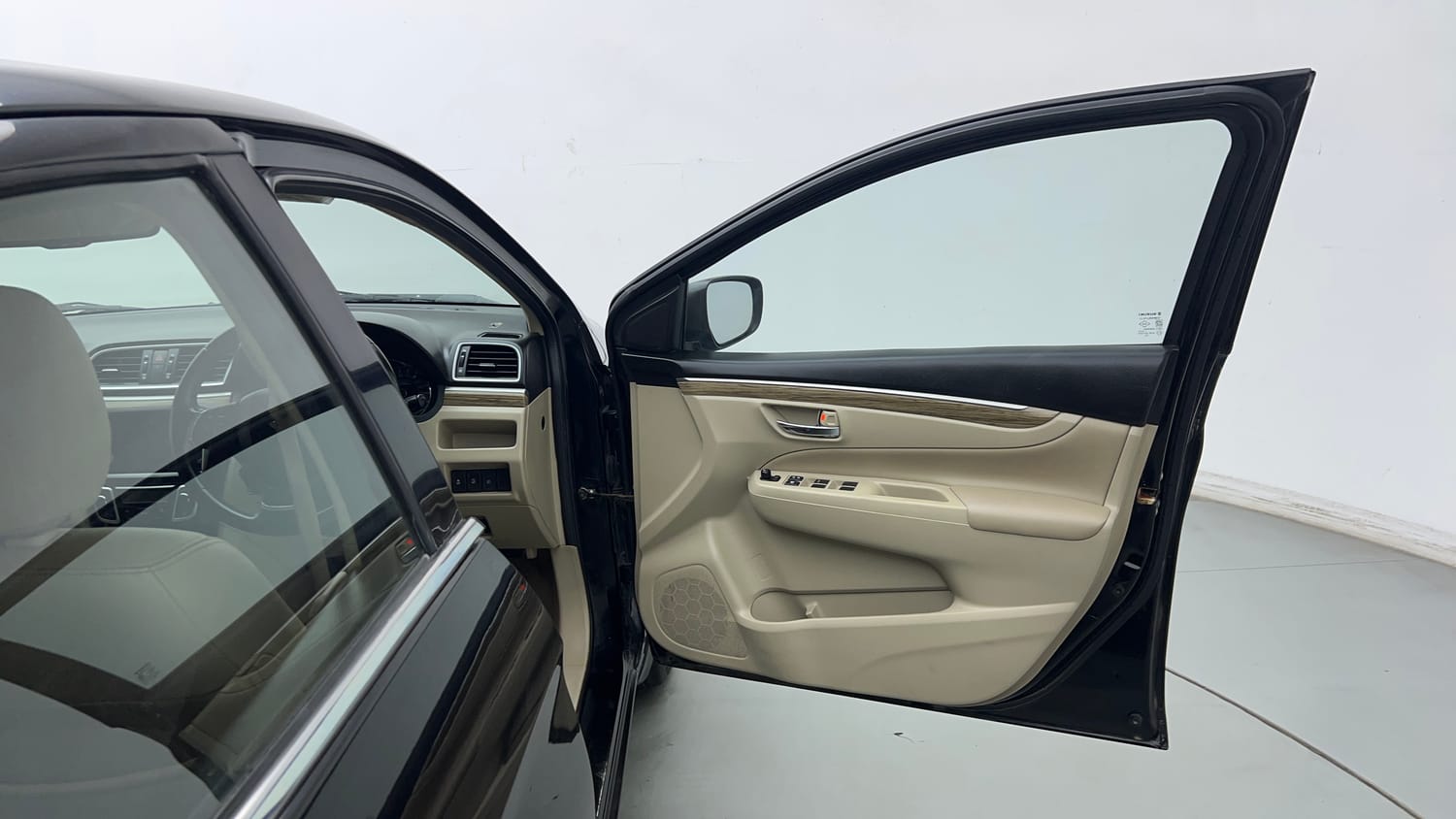 Used 2020 Maruti Suzuki Ciaz Alpha 1.5 AT Petrol Automatic interior RIGHT FRONT DOOR OPEN VIEW