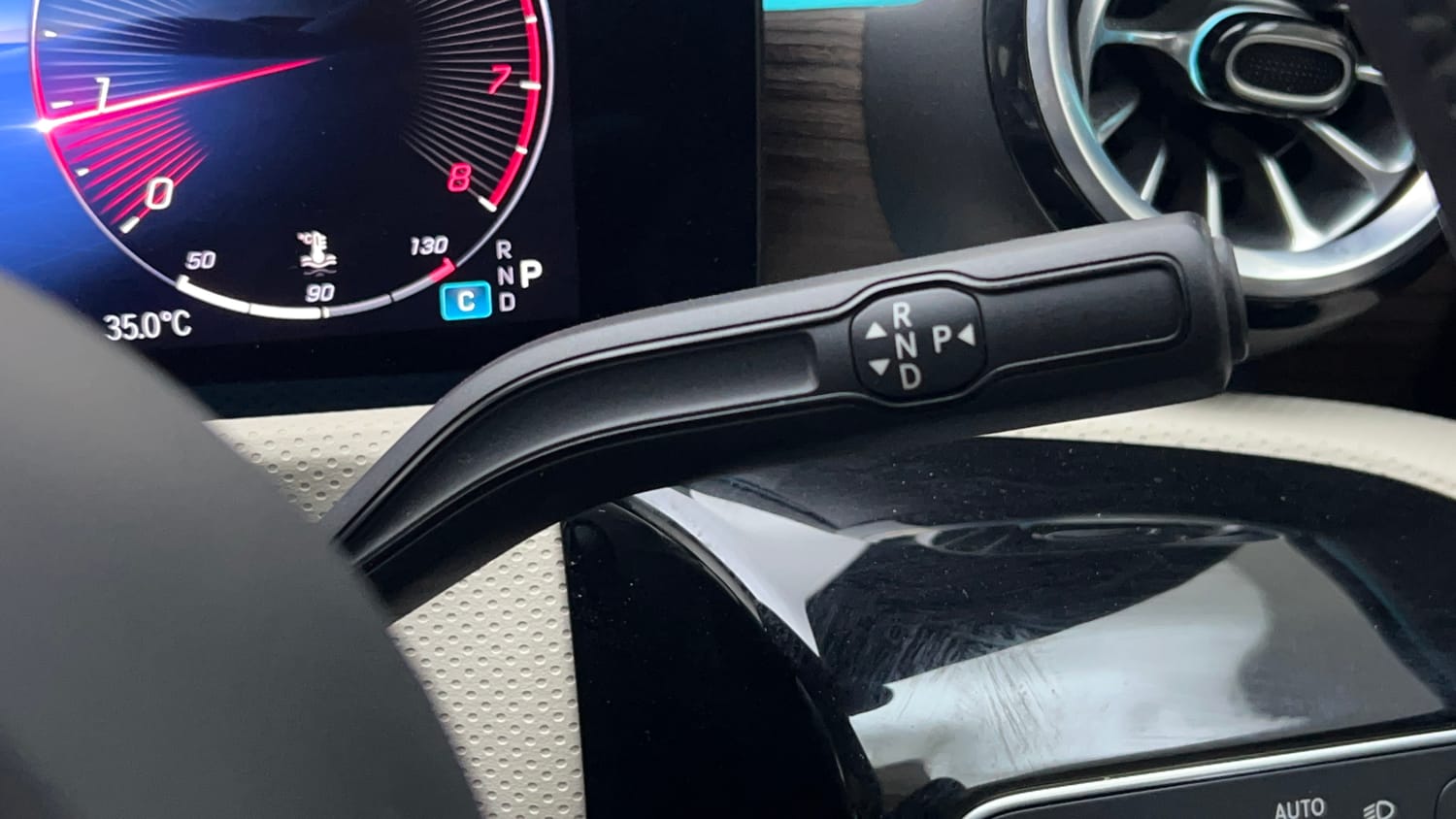 Used 2025 Mercedes-Benz A-Class Limousine 200 Petrol Automatic interior GEAR  KNOB VIEW