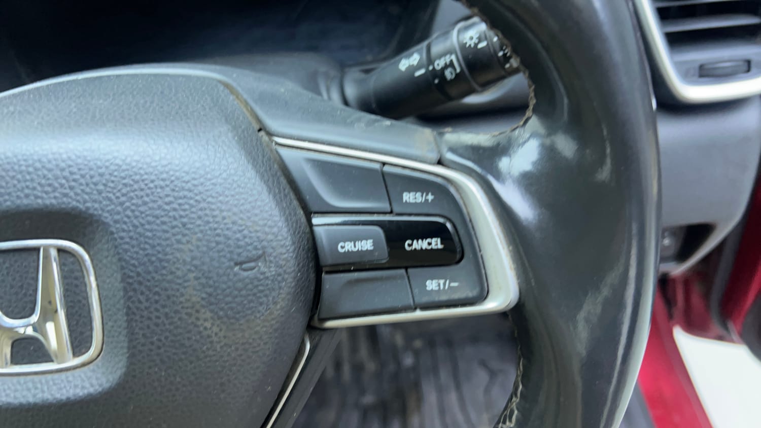 Used 2022 Honda City ZX Petrol Petrol Manual top_features Cruise control