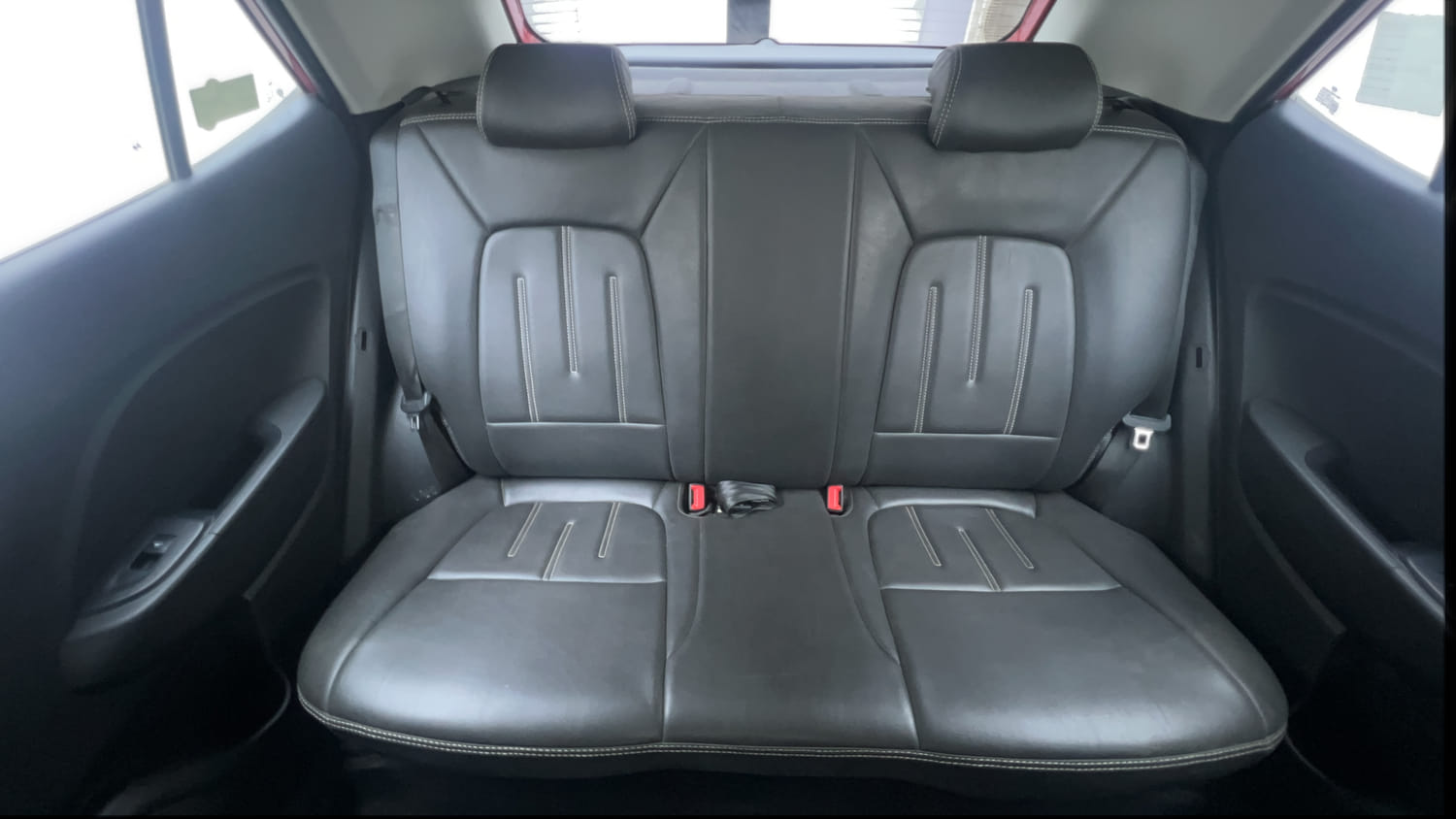 Used 2019 Hyundai Venue SX Plus 1.0 Turbo DCT Petrol Automatic interior REAR SEAT CONDITION VIEW