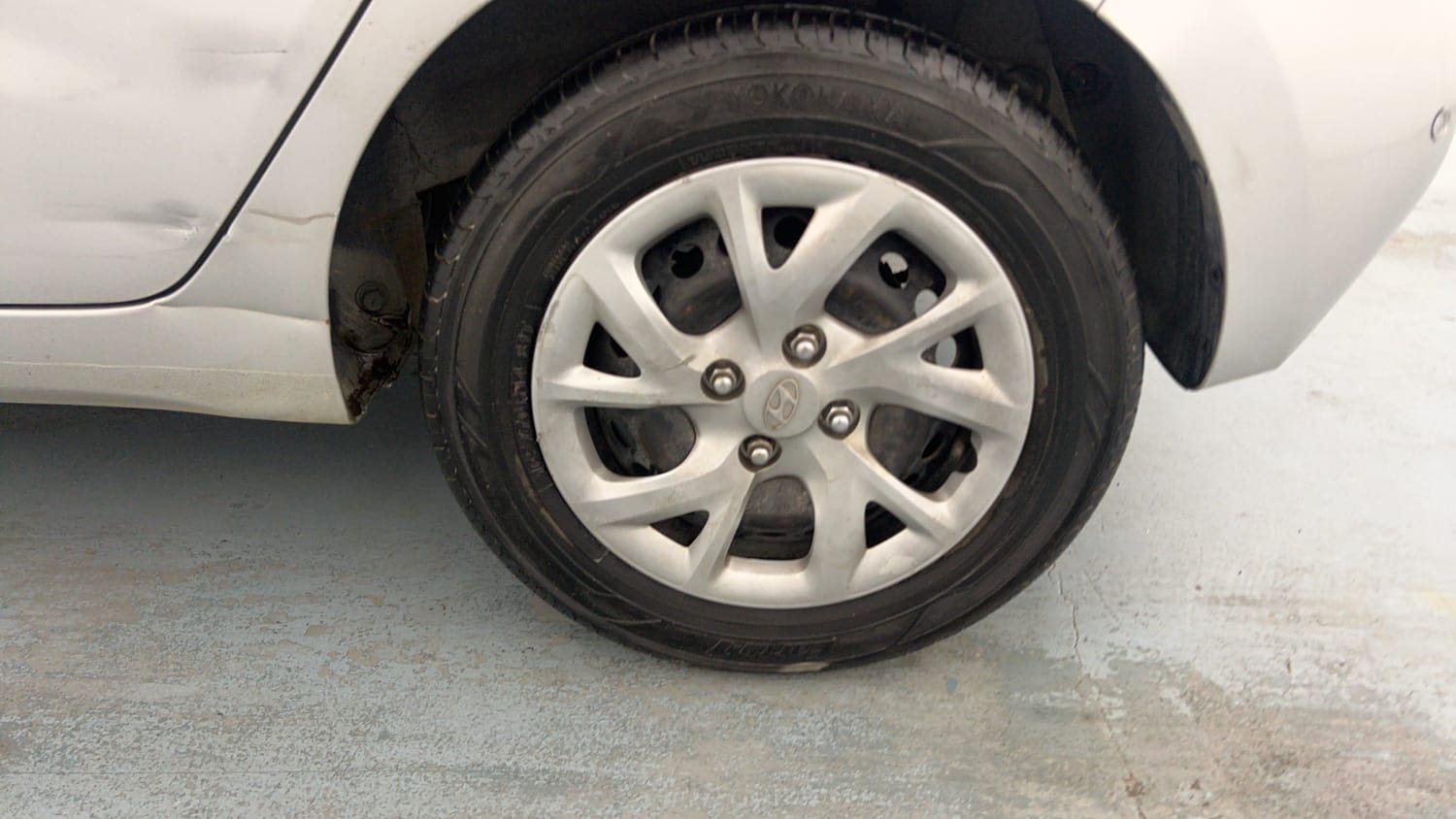 Used 2017 Hyundai Grand i10 Sportz 1.2 Kappa VTVT Petrol Manual tyres LEFT REAR TYRE RIM VIEW