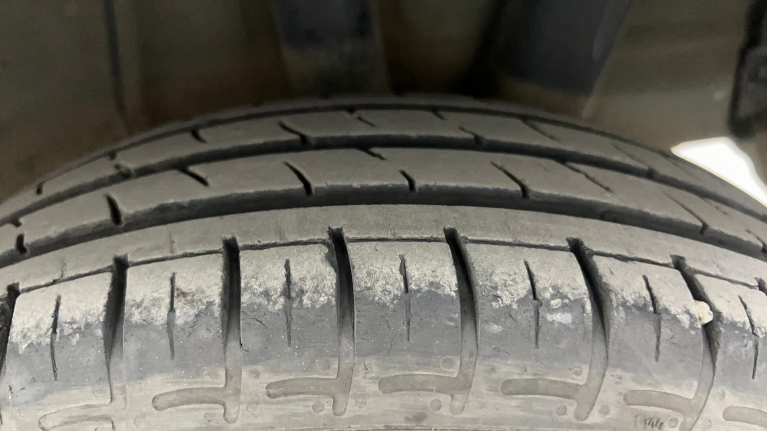 Used 2024 Hyundai Exter S 1.2 MT Hy-CNG Duo Cng Manual tyres LEFT REAR TYRE TREAD VIEW