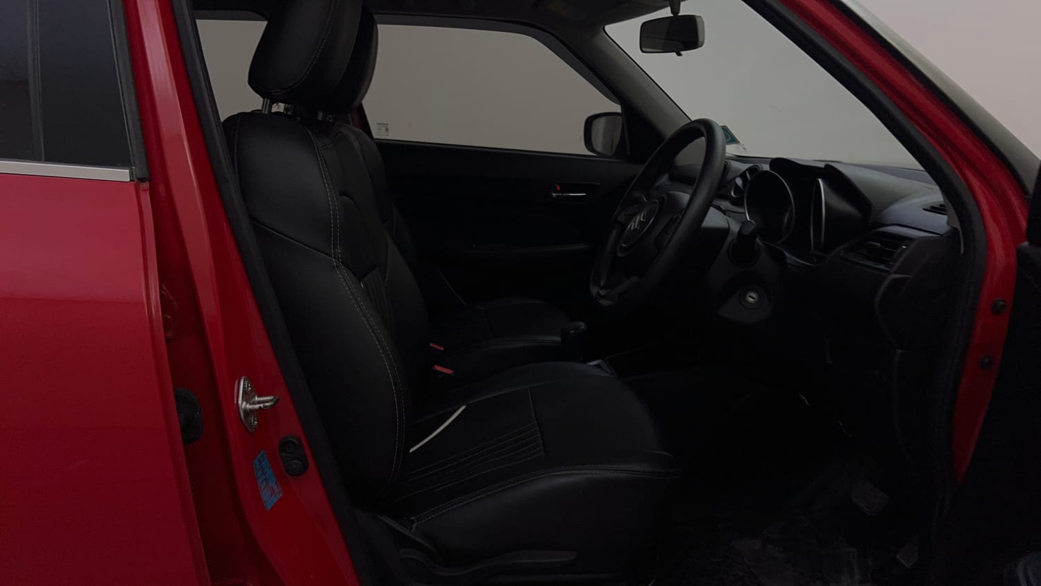 Used 2019 Maruti Suzuki Swift VXi AMT Petrol Automatic interior RIGHT SIDE FRONT DOOR CABIN VIEW