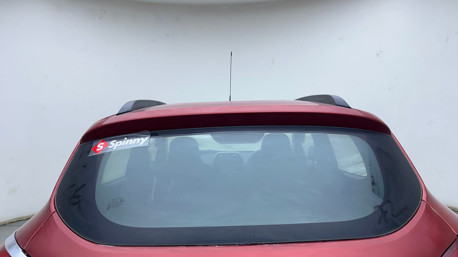 Used 2018 Renault Kwid RXT Petrol Manual exterior BACK WINDSHIELD VIEW