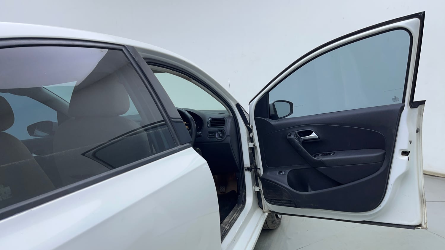 Used 2016 Volkswagen Vento Comfortline Diesel Diesel Manual interior RIGHT FRONT DOOR OPEN VIEW