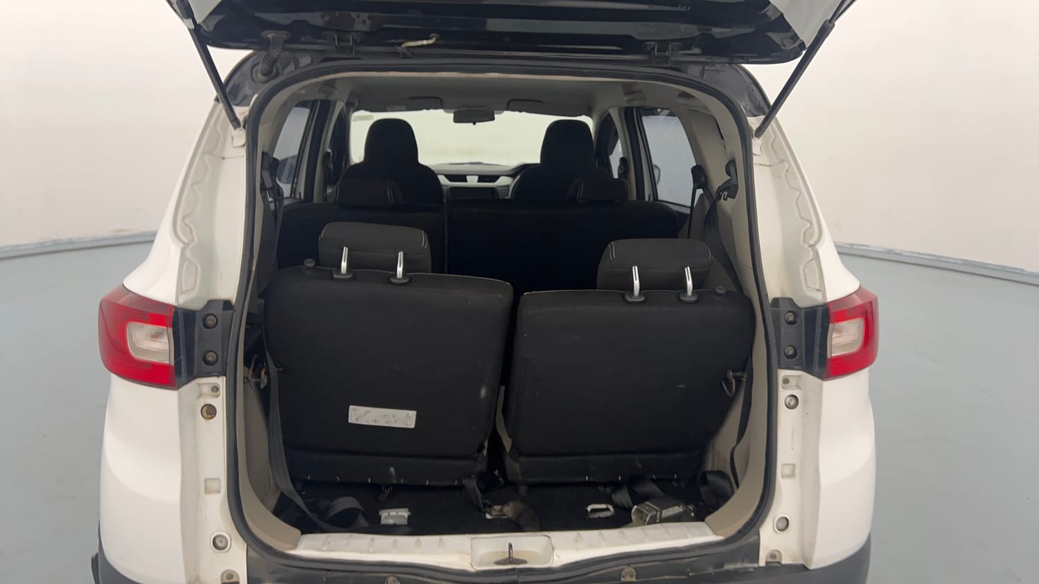 Used 2023 Renault Triber RXZ Dual Tone Petrol Manual interior DICKY INSIDE VIEW