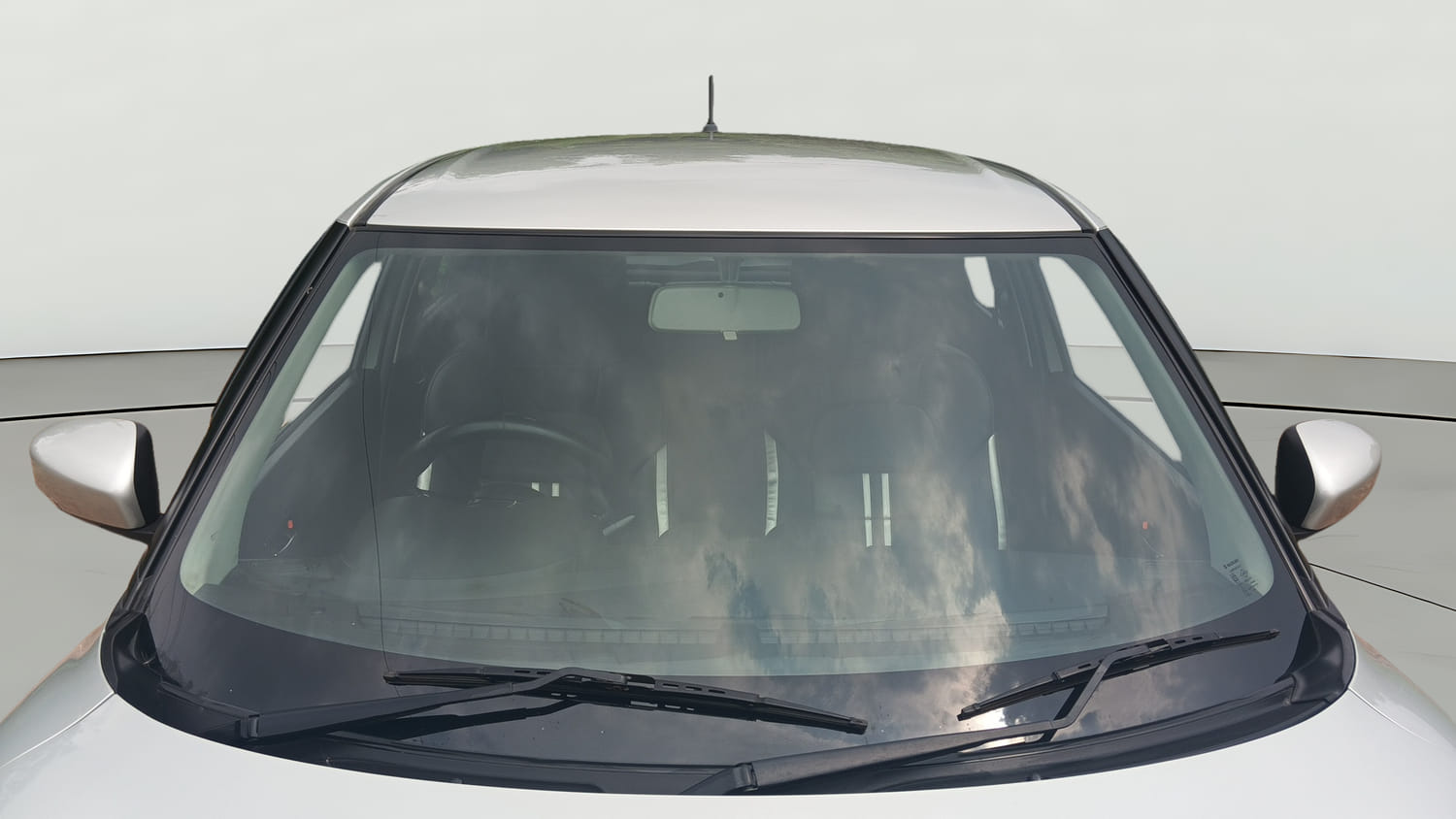Used 2021 Maruti Suzuki Swift ZXi Plus Petrol Manual exterior FRONT WINDSHIELD VIEW